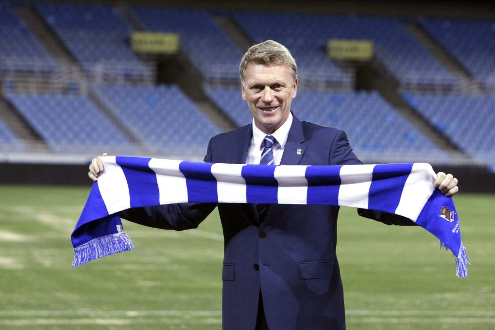 包含勒沃库森力克那不勒斯，奥亚尔萨瓦尔点燃赛场的词条