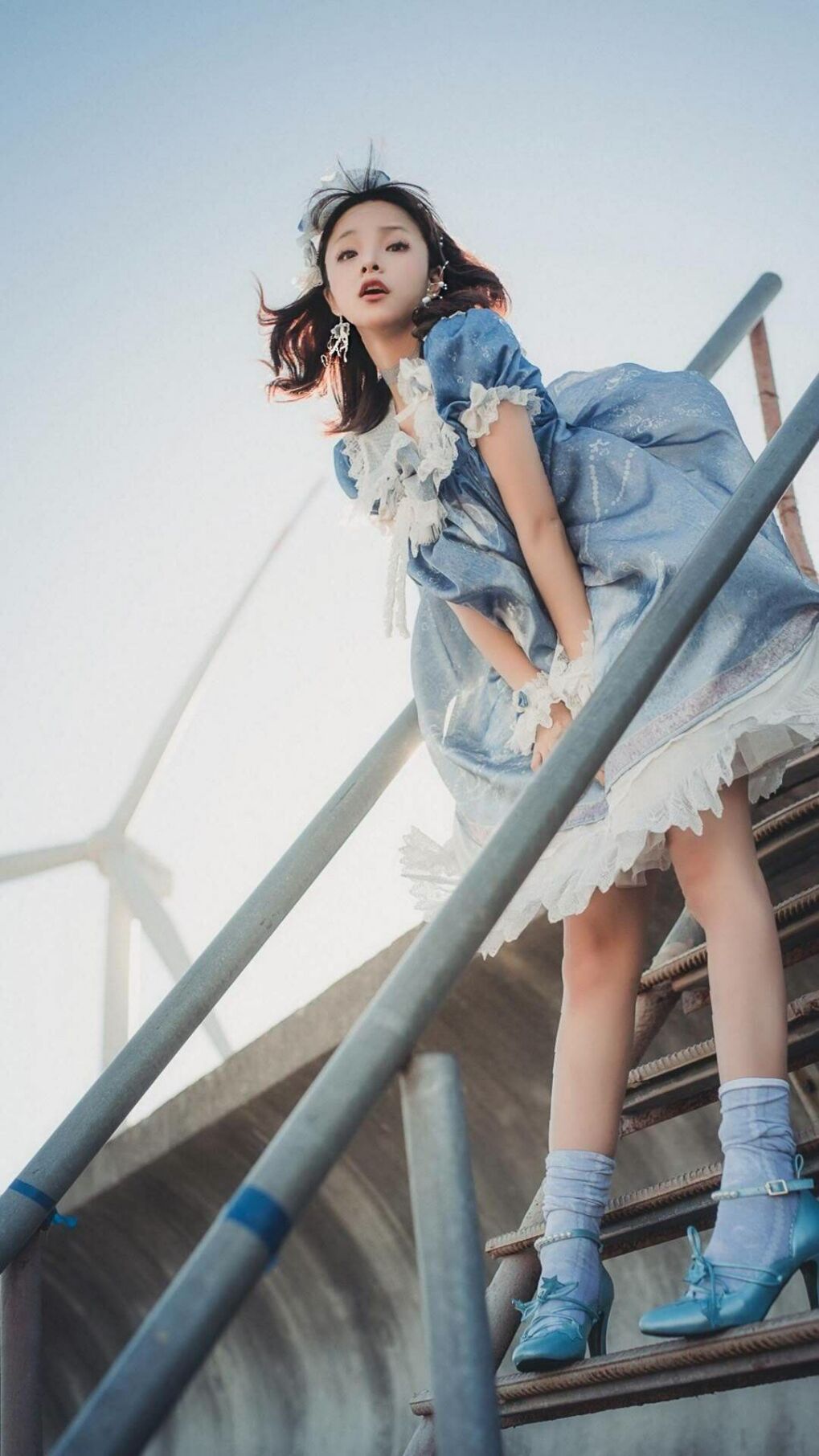 当雄狮遇见红黑，一场虚构慈善赛中的真实救赎