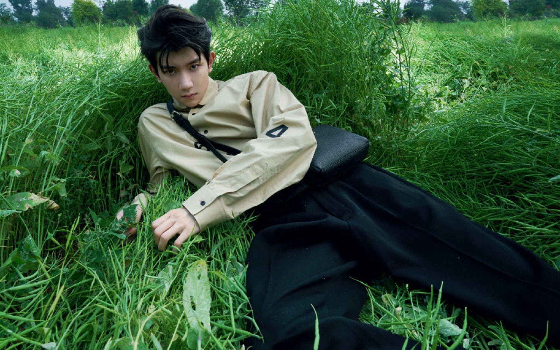 欧冠决赛焦点战，凯尔特人一波流席卷新疆队，跨界对决引爆全球热议